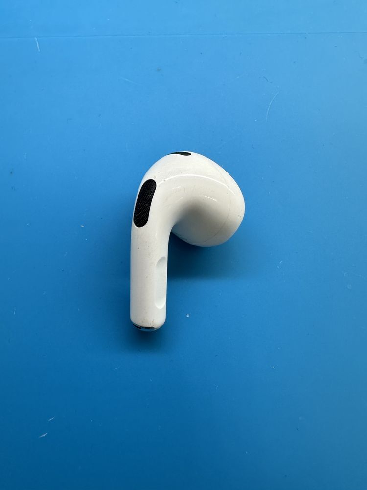 Оригінальний AirPods 3