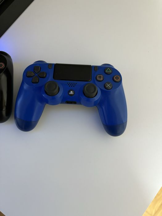 Ps 4 slim 1тб  продаж срочно