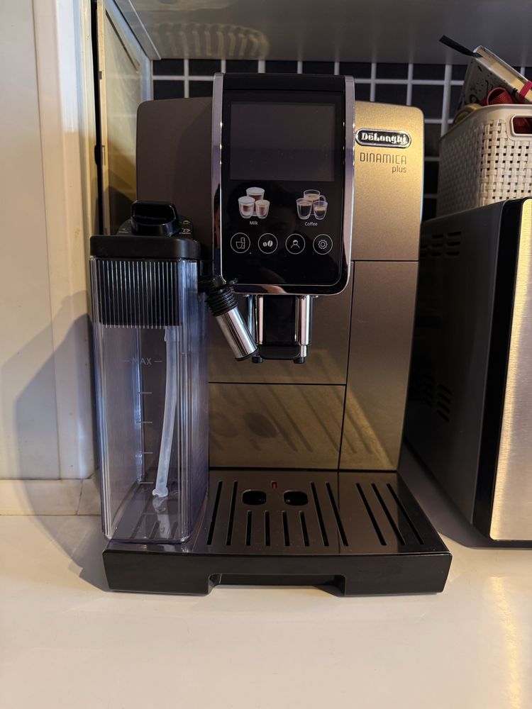 Кофемашина DELONGHI Dinamica Plus ECAM380.95.TB