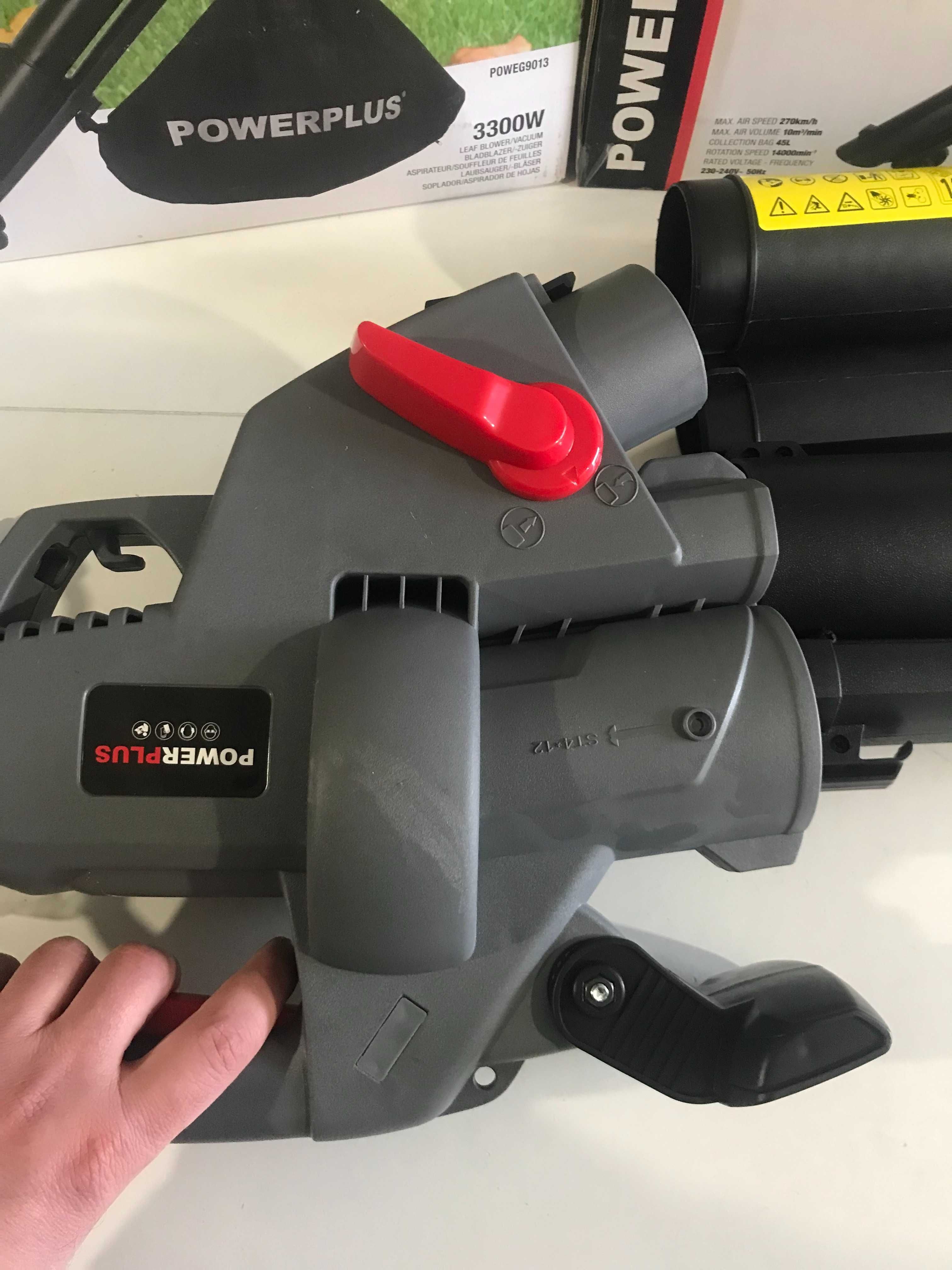 Електрична повітродувка-пилосос Powerplus EG POWEG9013 3300 Вт