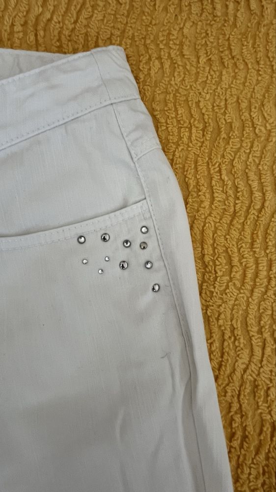 Calças brancas Delux Jeans C&A senhora T46 com brilhantes