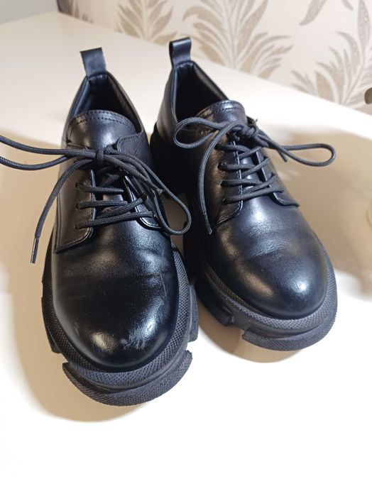 Туфлі на дівчинку підлітка, шкіряні