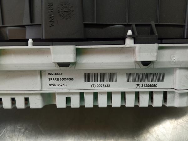 Quadrante / painel de instrumentos VOLVO V40 Hatchback