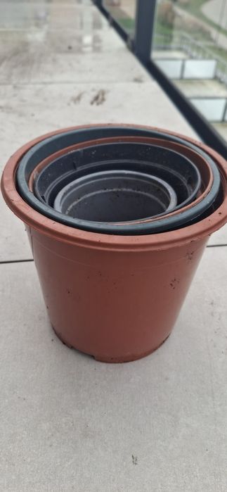 Doniczki dla kwiatów