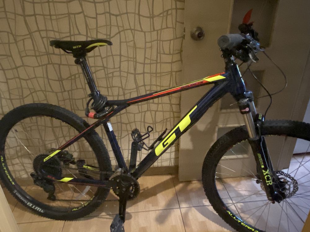 Велосипед GT Avalanche Elite 27.5