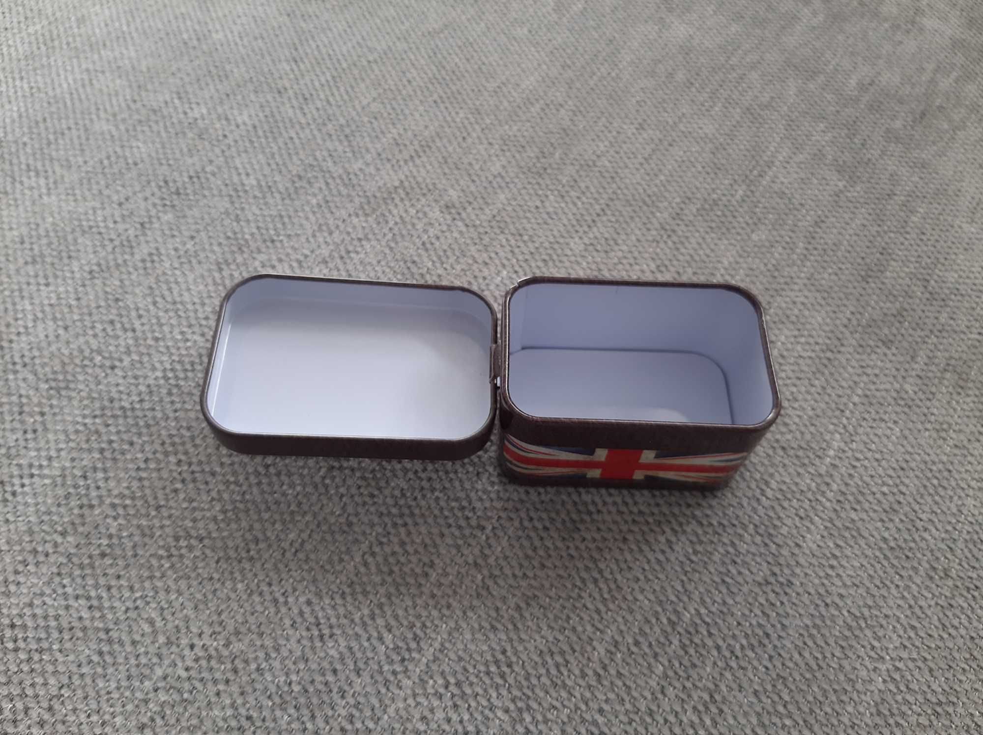 Bransoletki na gumce 3 sztuki + pudełko na drobiazgi