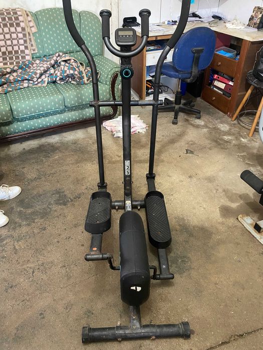 Conjunto- Maquina de musculação e maquina fitness step