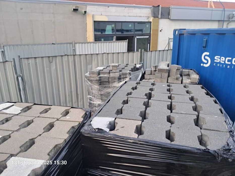 Sprzedam używaną kostkę brukową behaton i holand