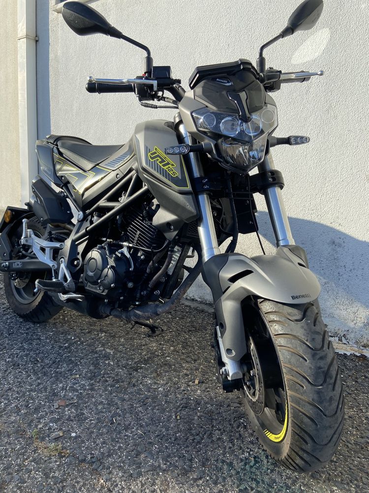 Mota Benelli TNT 125