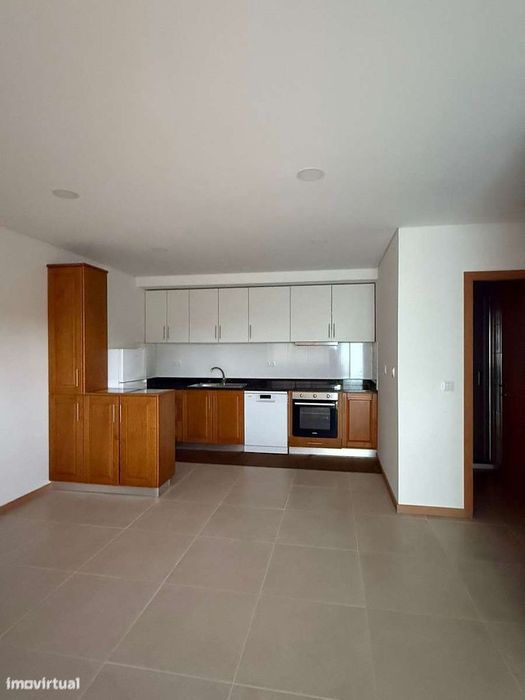 Rés do chão moradia T2 junto a nacional Famalicão-Póvoa