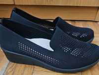 Buty nowe, sportowe, ażurowane, skechers, r.36,5