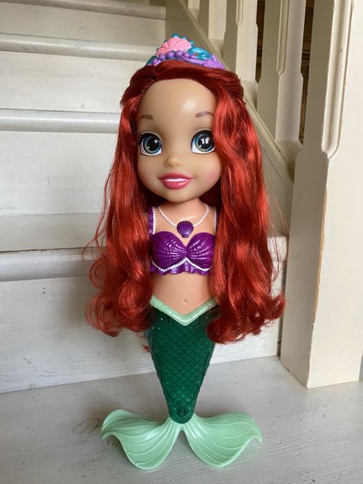 Interaktywna lalka Arielka