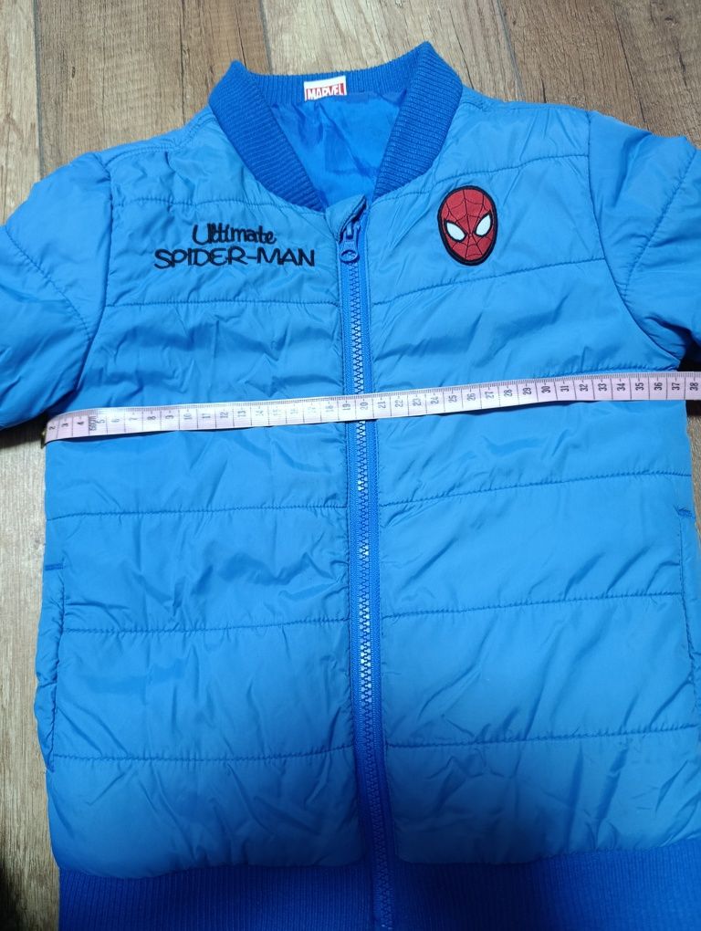 Kurtka przejściowa Spiderman rozmiar 116