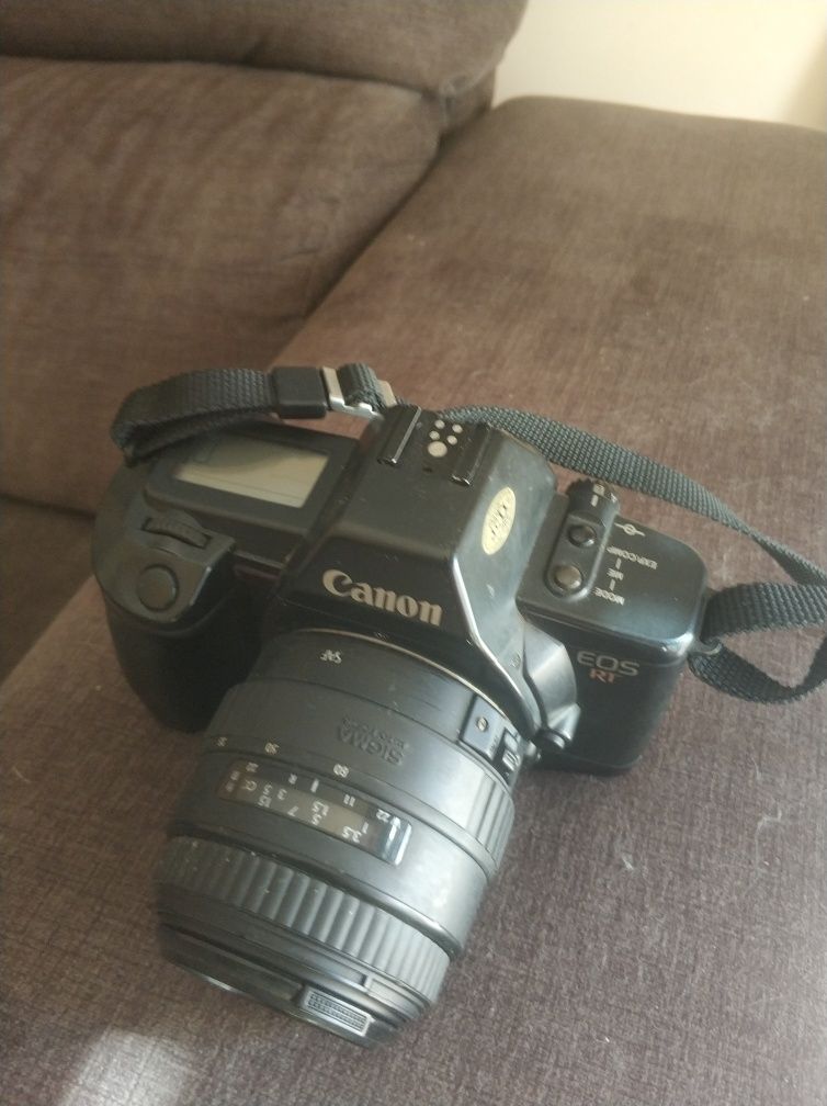 Canon EOS RT (vintage)