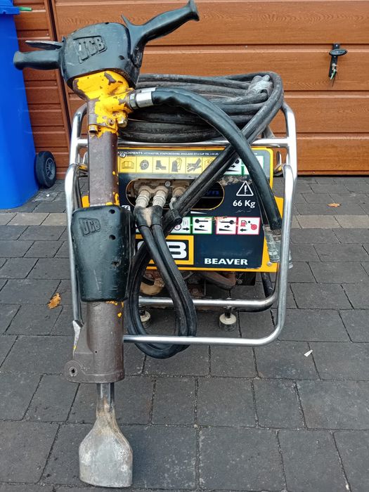 Mlot wyburzeniowy JCB 2022r