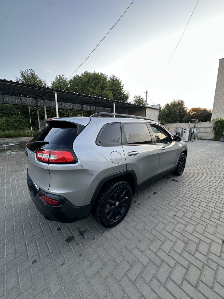 Джип Черокі (Jeep Cherokke) автомат