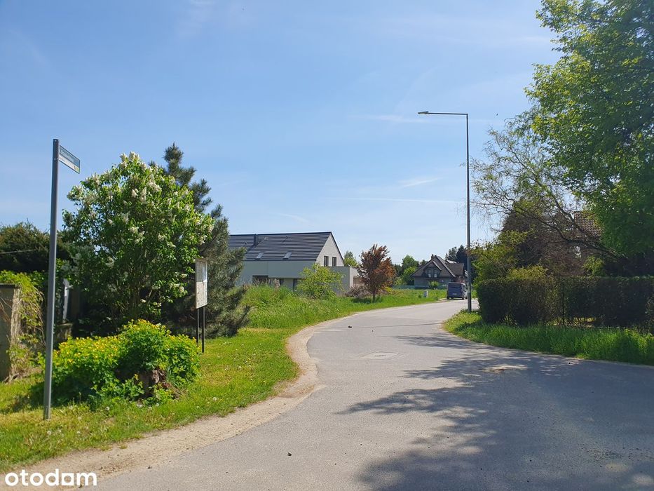 Działka, która ma wszystko- spokój, przestrzeń i doskonałą lokalizację