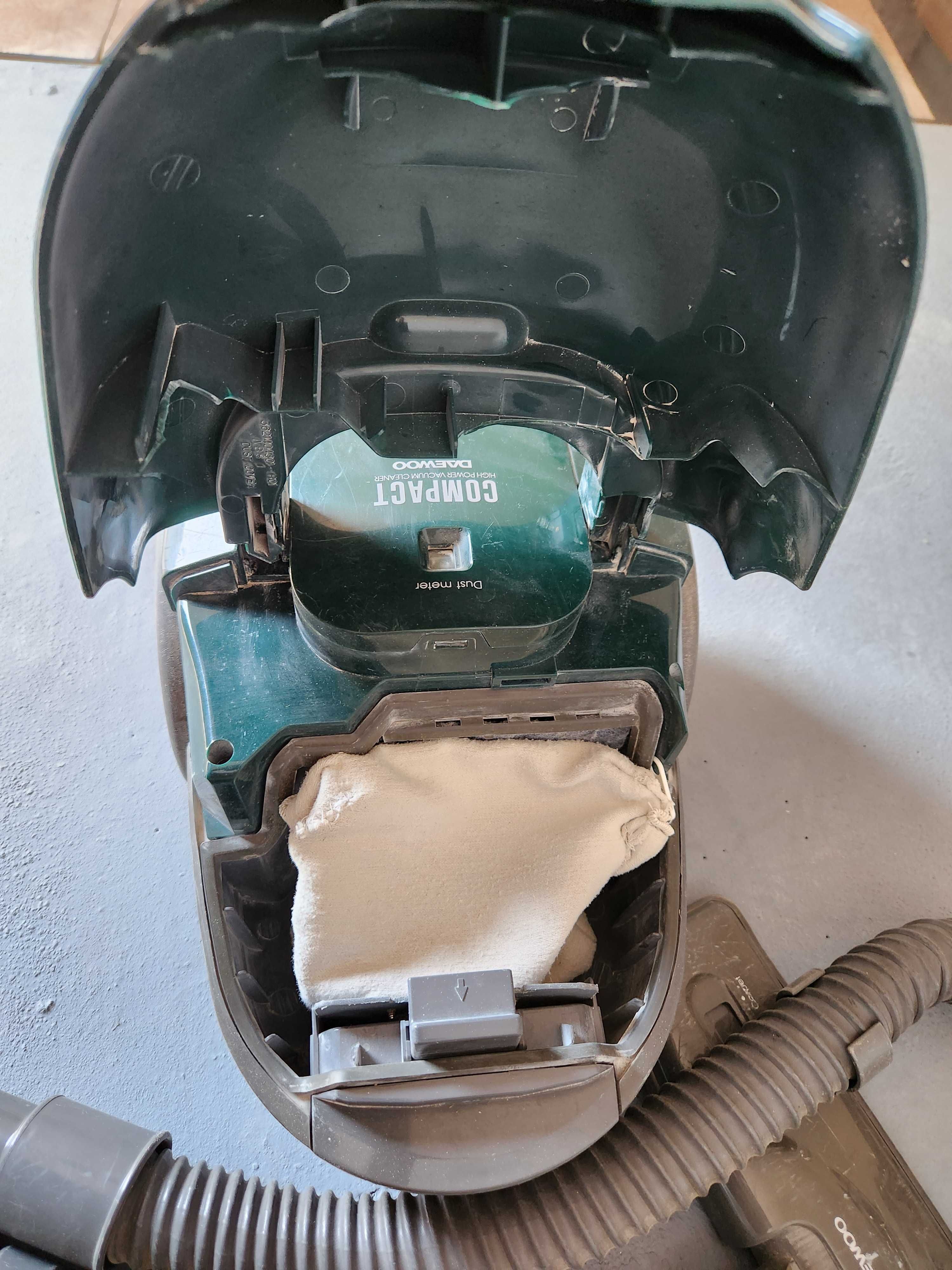 Пылесос Daewoo RC 105