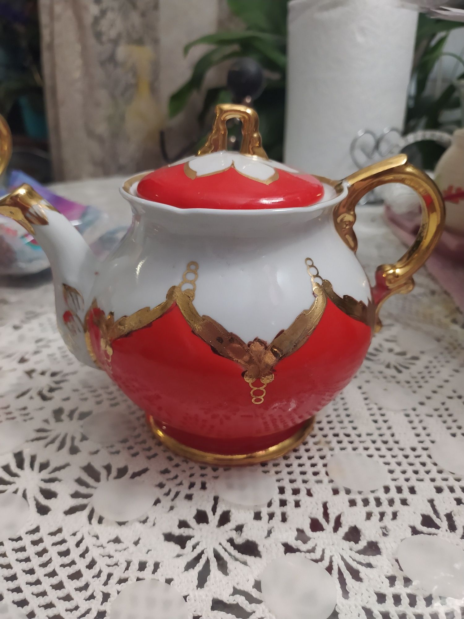 Продам чайник заварочный от сервиза Бутон