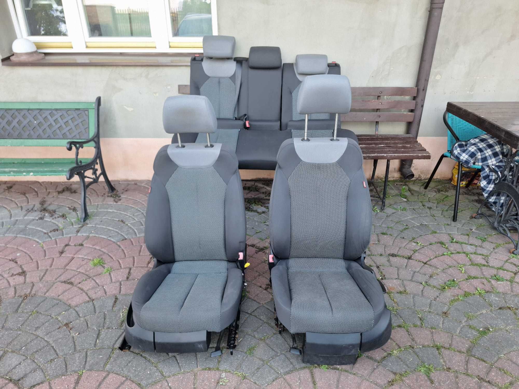 Seat Leon II fotele komplet EU