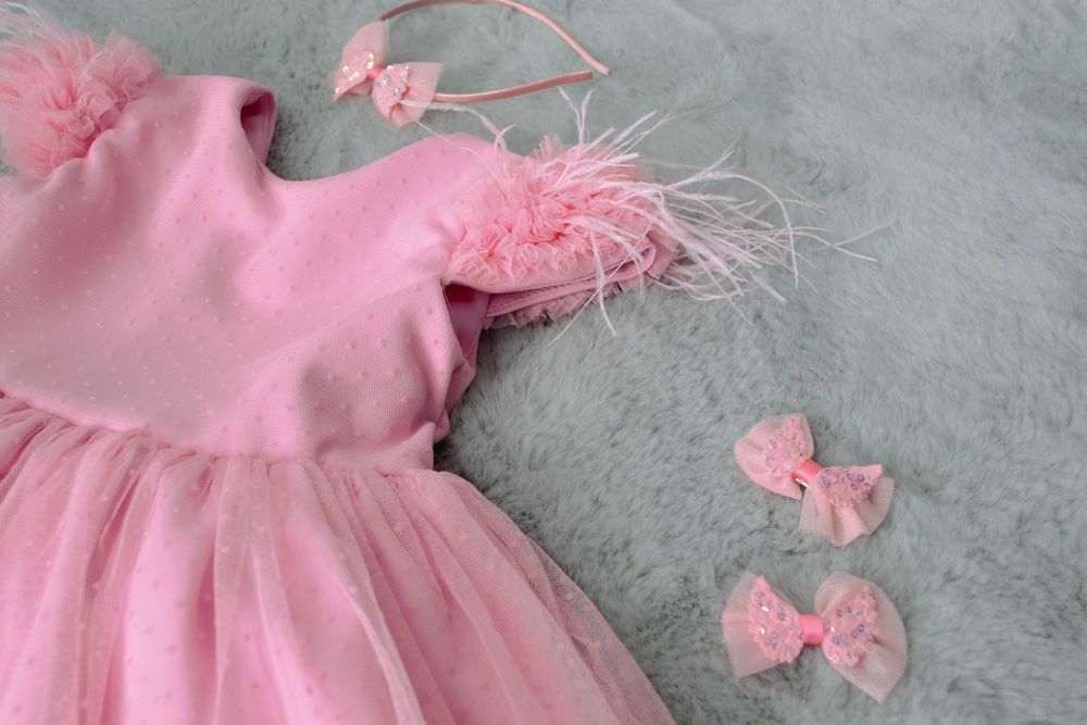 Sukienka dla dziewczynki różowa tiulowa dla małej księżniczki rozm.122