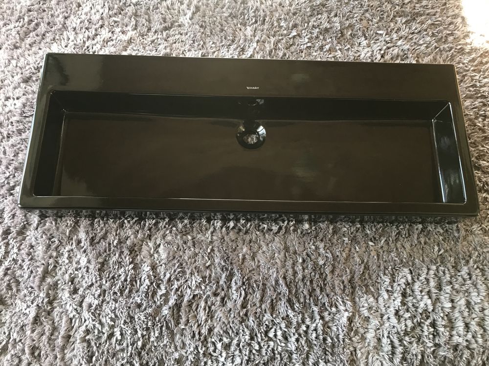 Umywalka nablatowa wisząca Duravit Vero 120x47 czarna szlif