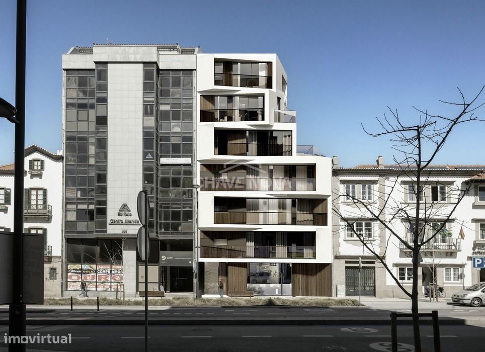 Apartamento T3 na Avenida Dr. Lourenço Peixinho | 900.000€