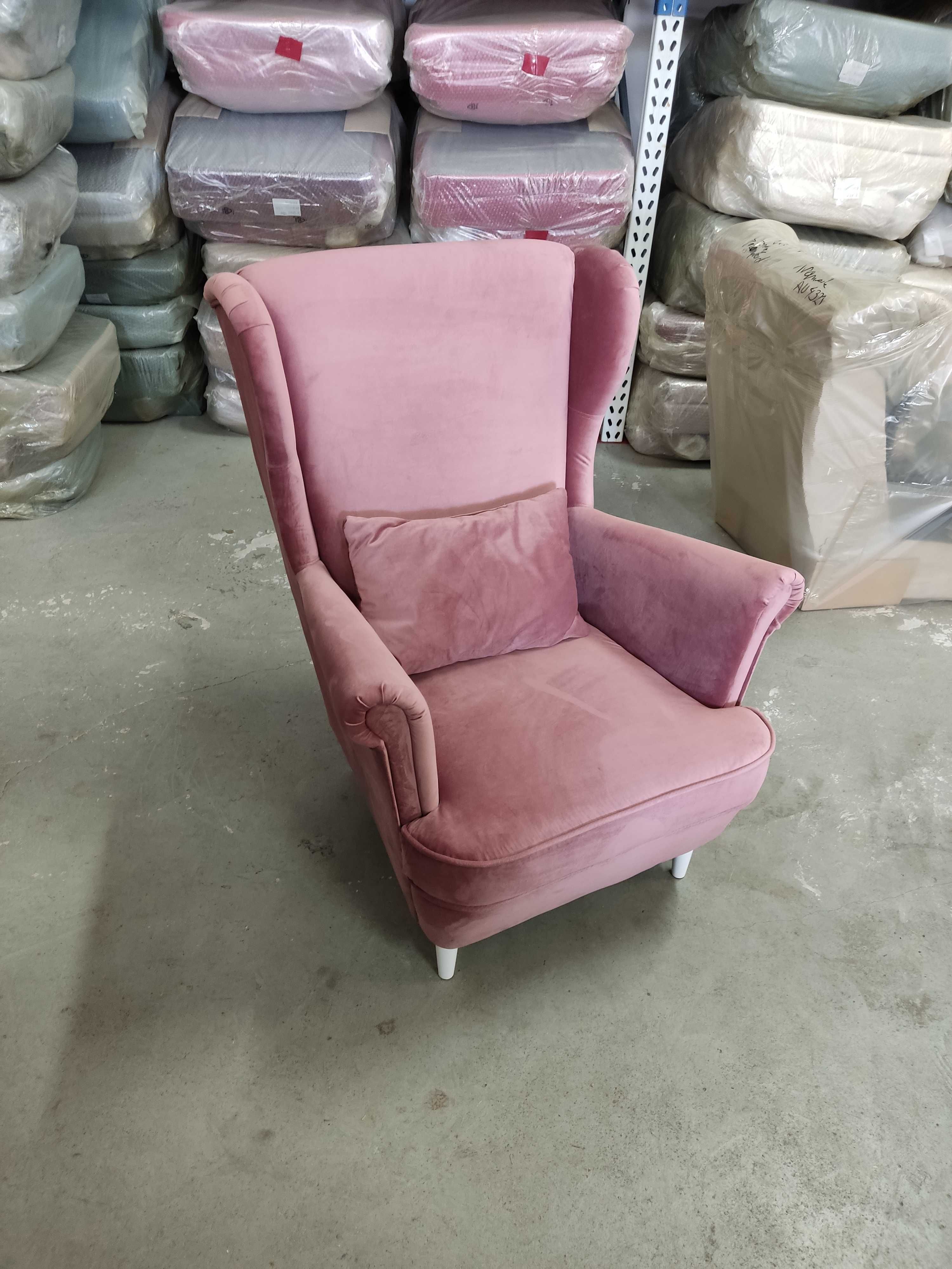 Fotel uszak tapicerowany pudrowy róż velvet nowy