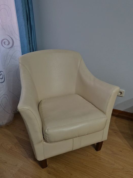 Cadeirão poltrona bege
