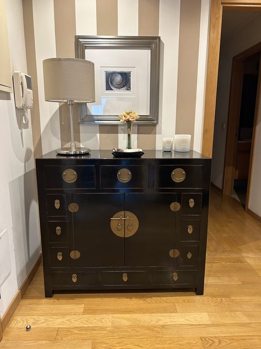 Aparador Oriental Ming chinês lacado preto