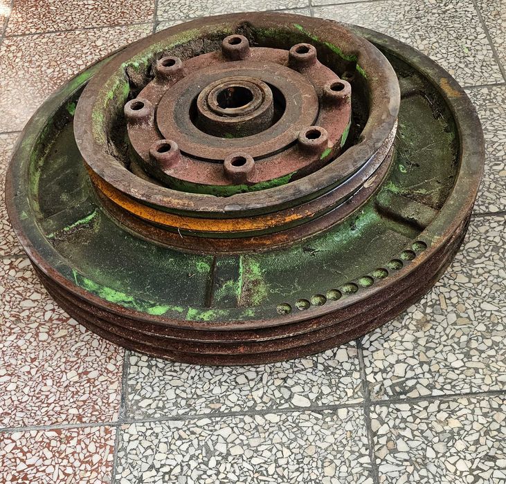 Koło pasowe gardzieli podnośnika pochyłego Deutz Fahr 0654_9404