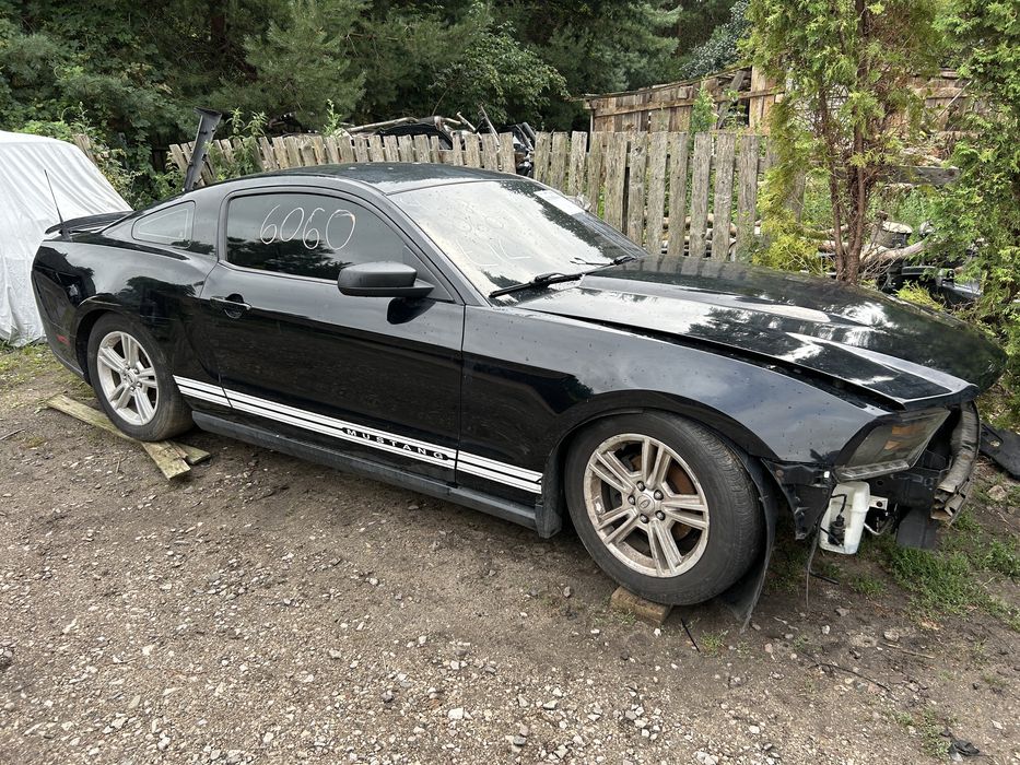 Ford mustang V 2010 4.0 V6 tylny most dyferencjał dyfer tył 3.31
