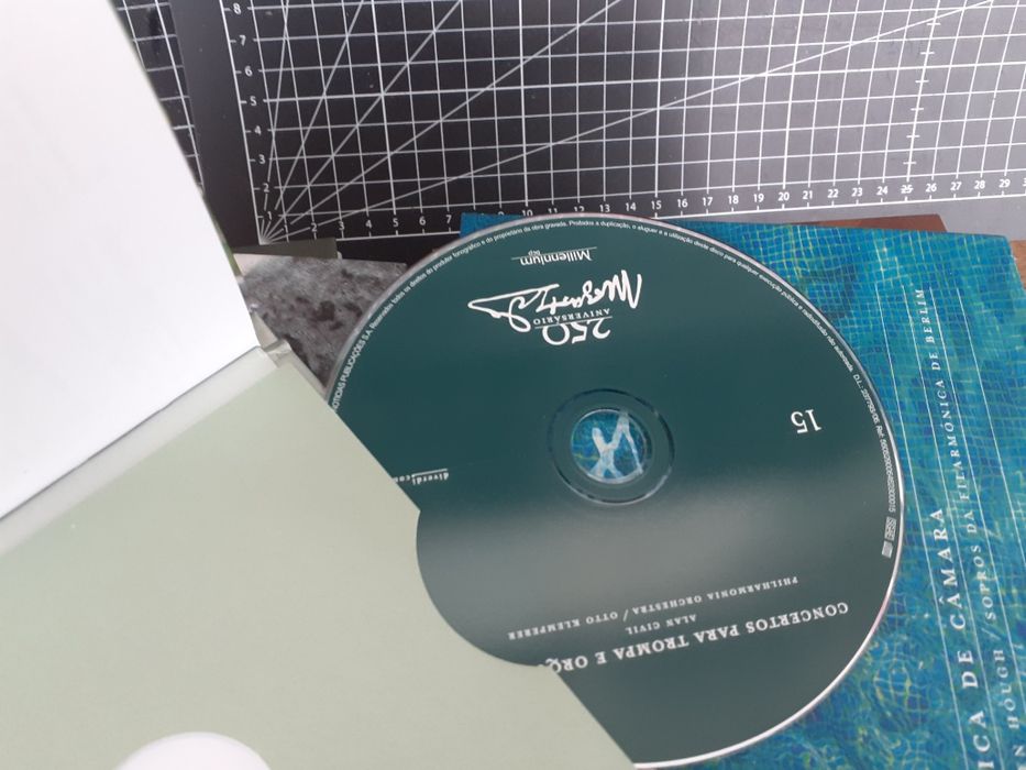 Coleção com 25 CDs de Mozart.  Música Clássica cd e livretos