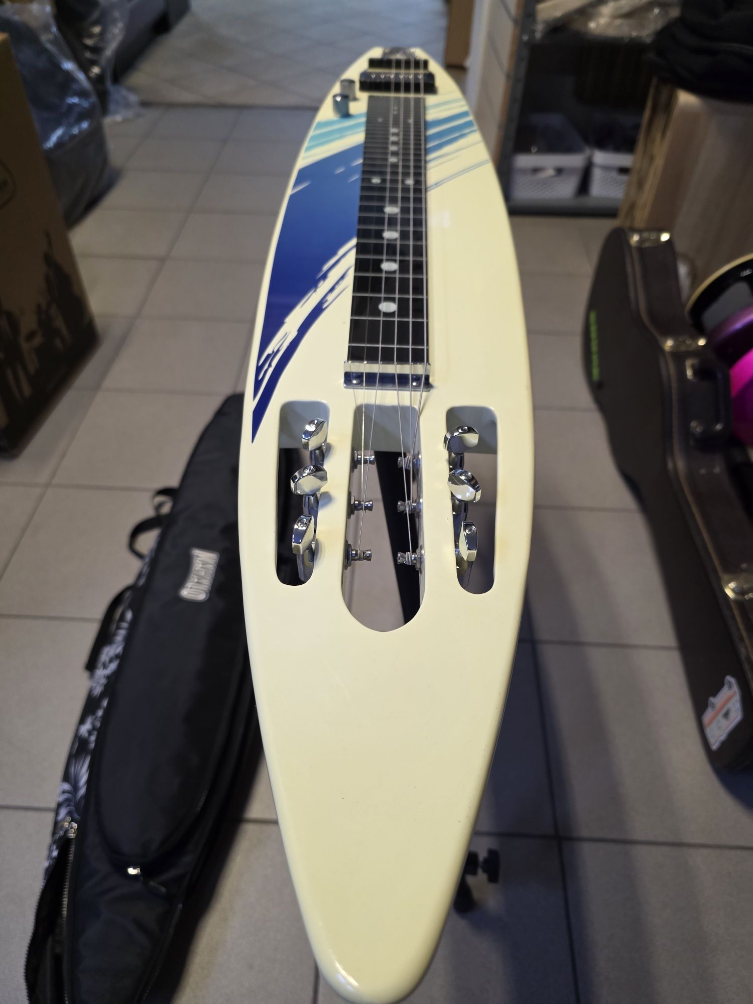 Gitara Lap Steel mahalo z pokrowcem