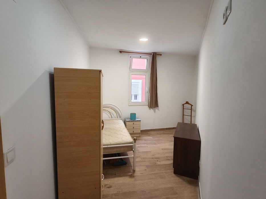 CASA/MORADIA TERREA c/pequeno terraço (área total 74m2-remodelada)