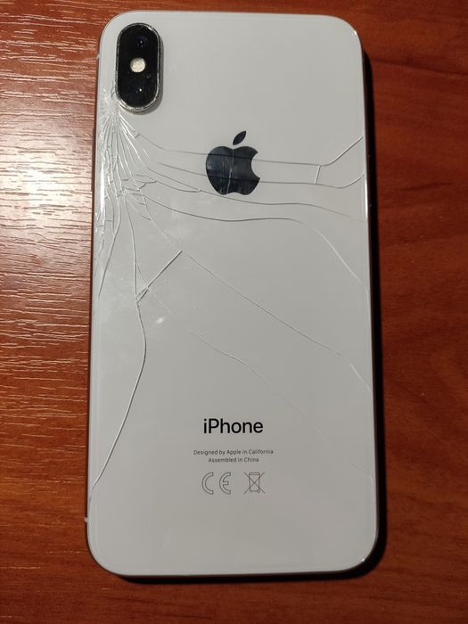 Продам на запчастини iphone x 64g
