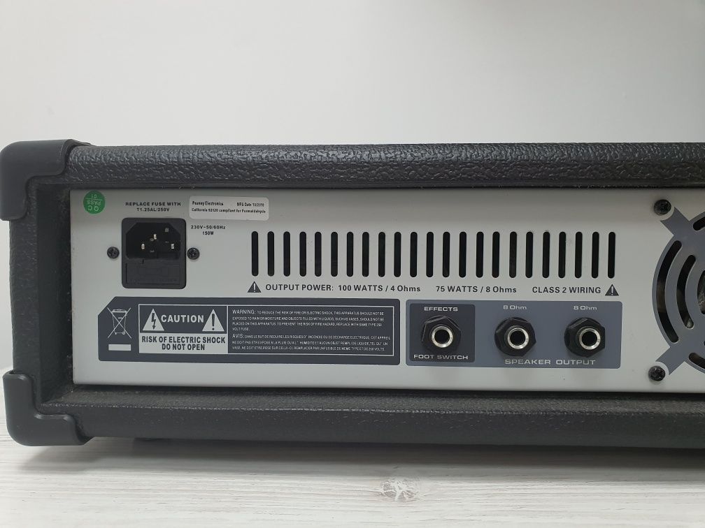 PEAVEY PVi 4B Мікшерний пульт з підсилювачем 4+1, 1х100Вт.