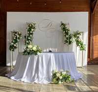 Флористика квіти весільне оформлення президіум фотозона арка