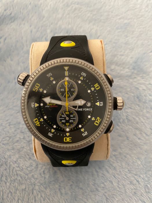 Relógio Time Force Pro Series completamente novo preto e fluorescente