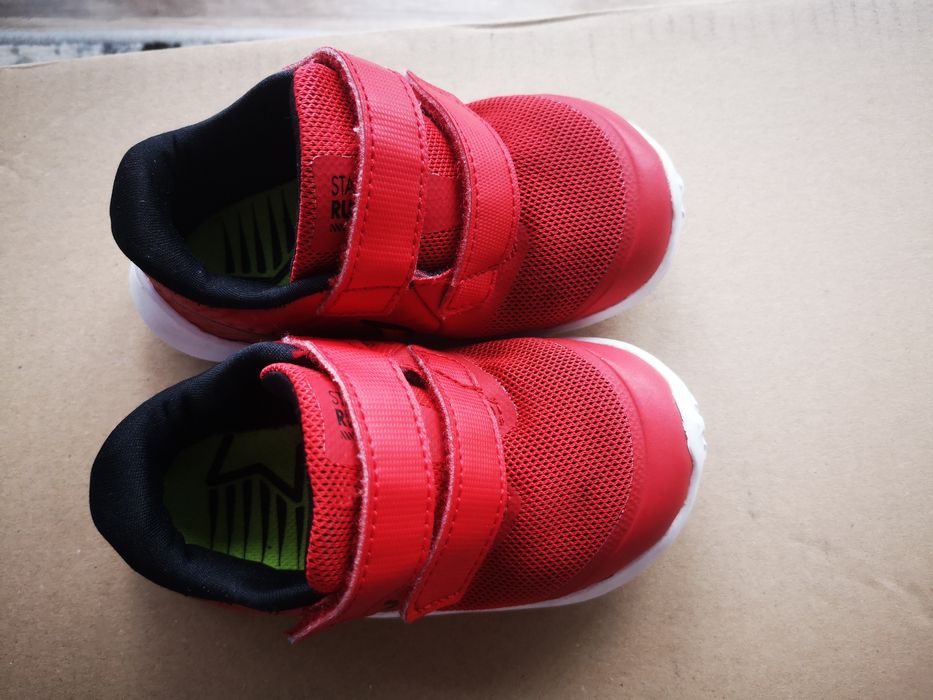 Adidaski Nike, rozmiar 22