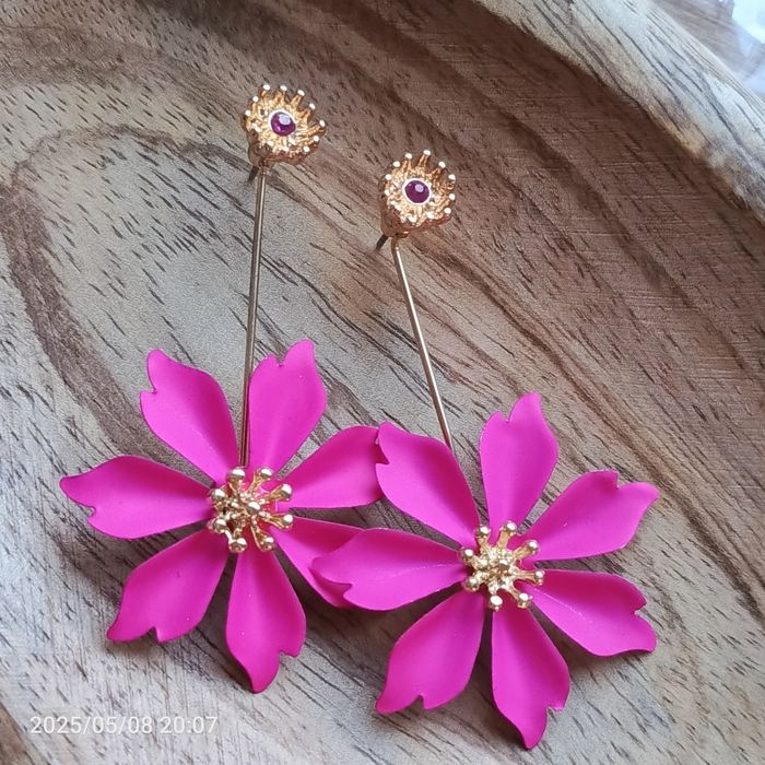 Nowe cudowne różowe kolczyki z cyrkoniami Boho kwiaty