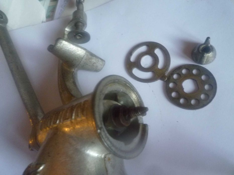 Máquina de picar carne manual, com ventosa, Made England ferro fundido