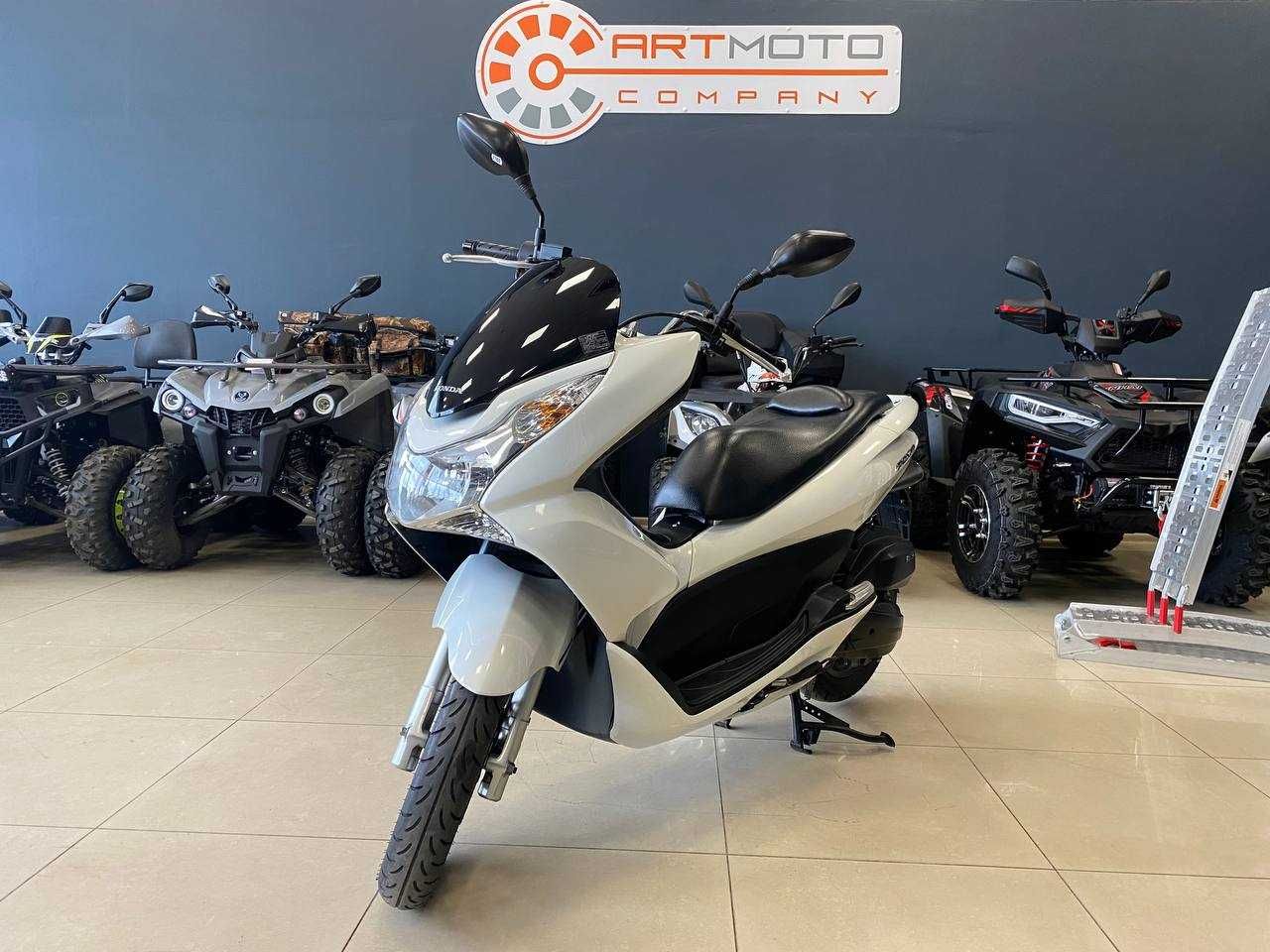 Купити максі скутер Honda PCX 150 KF12 в Арт Мото Суми, з документами