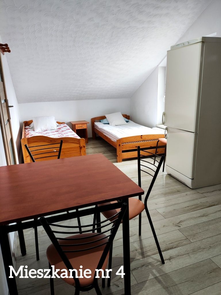 Noclegi Hotel Pracowniczy 6 osobnych mieszkań w jednym budynku