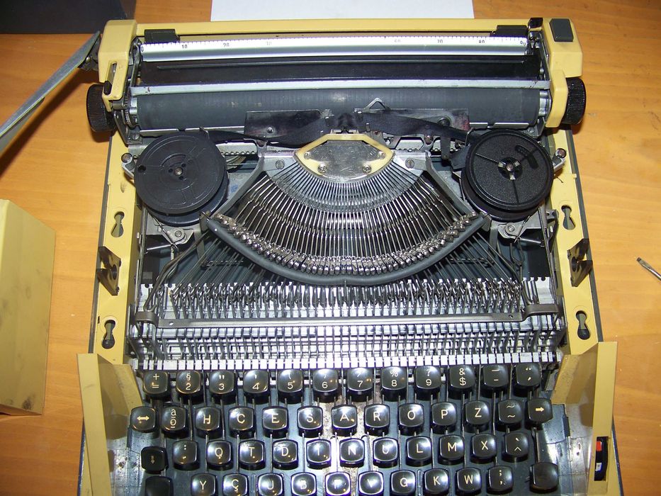 máquina de escrever mecânica