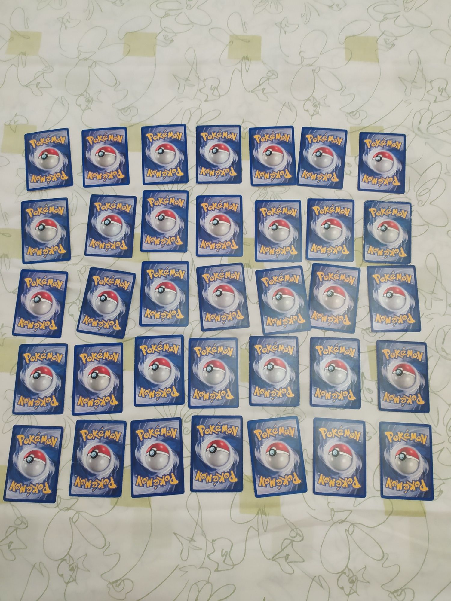 35 cartas pokemon originais (Charmander, pikachu charmeleon bulbasaur)