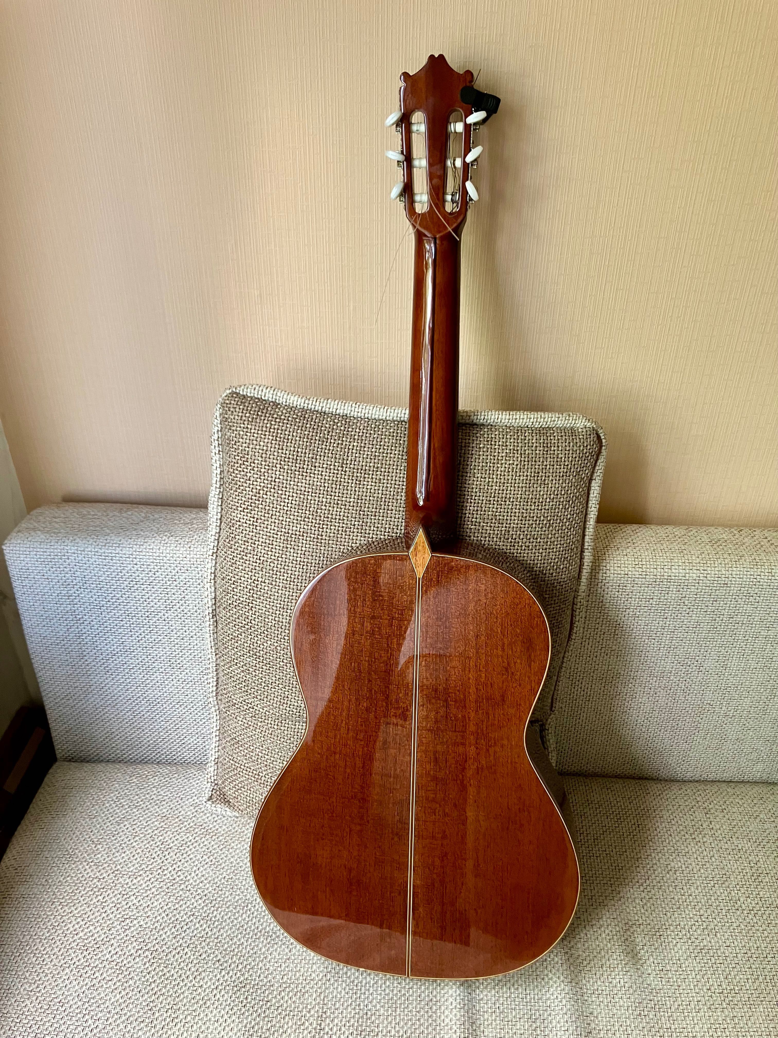 All solid Классическая гитара из цельного массива Ibanez G850-NT кейс