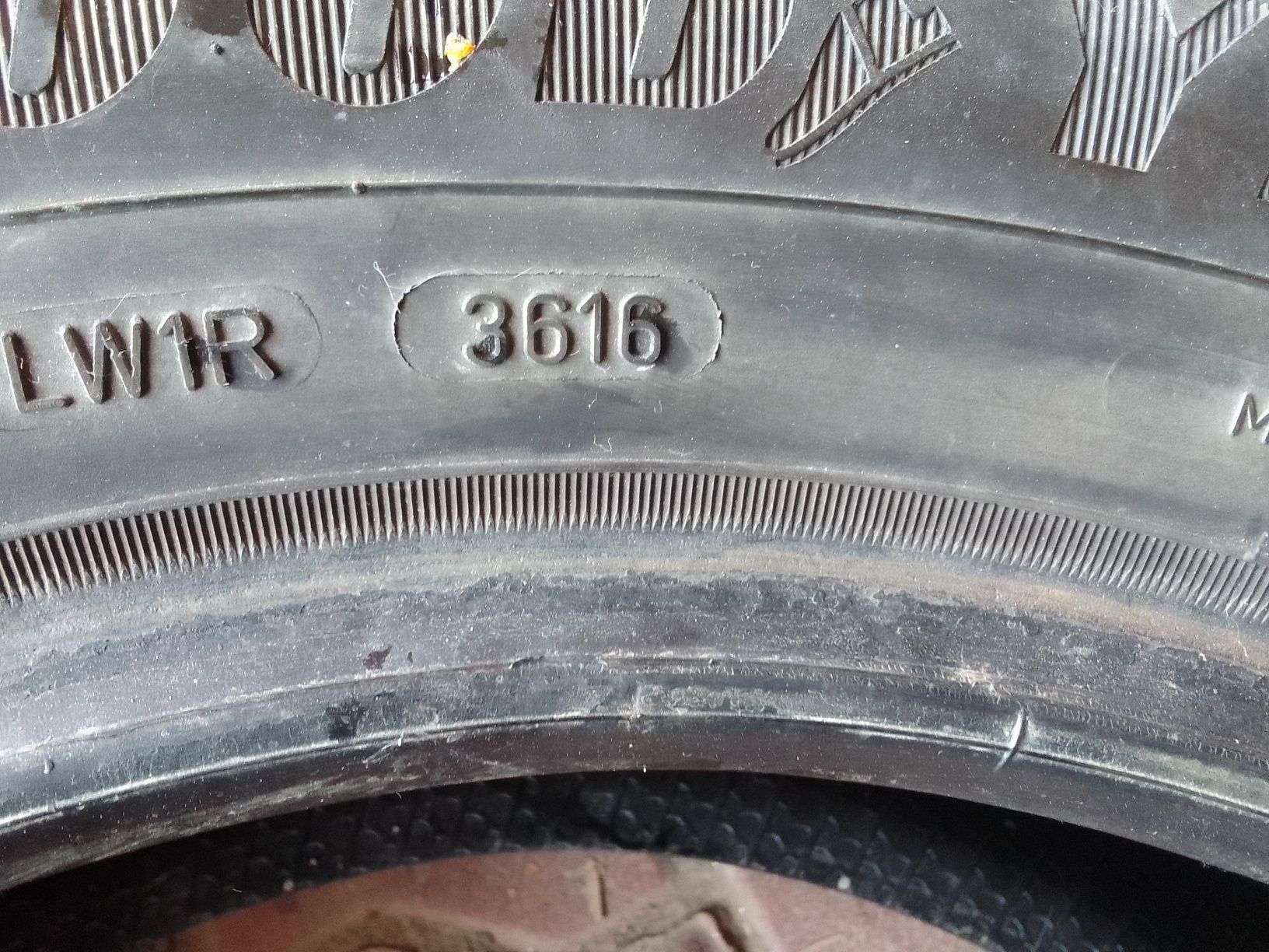 Opona wielosezonowa 195/60r15 GOODYEAR
