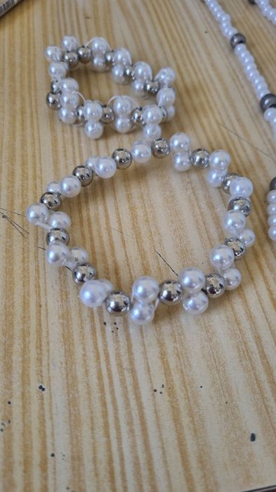 Feito por encomenda.  Feito a mão