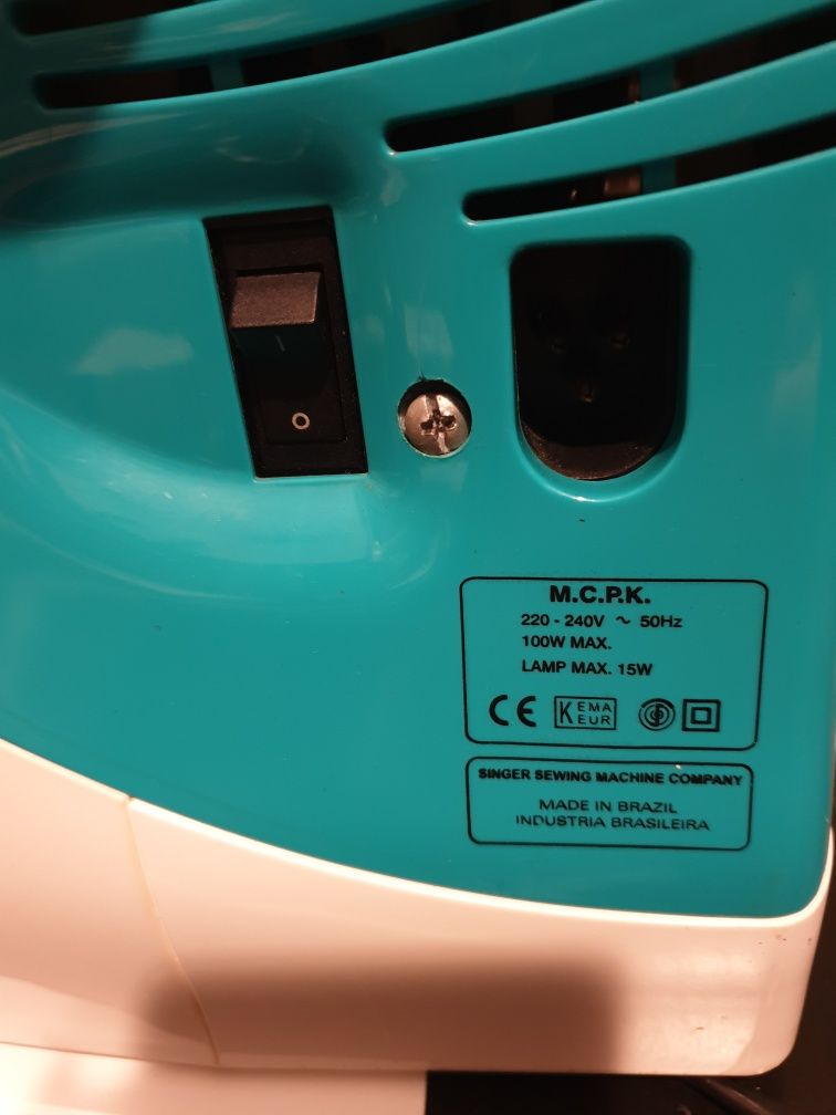 Máquina de costura Singer
